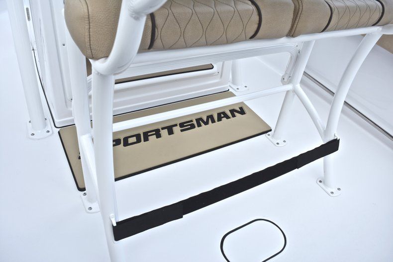 Thumbnail 20 for New 2019 Sportsman Heritage 211 Center Console boat for sale in West Palm Beach, FL