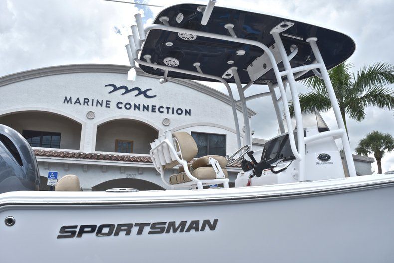 Thumbnail 8 for New 2019 Sportsman Heritage 211 Center Console boat for sale in West Palm Beach, FL