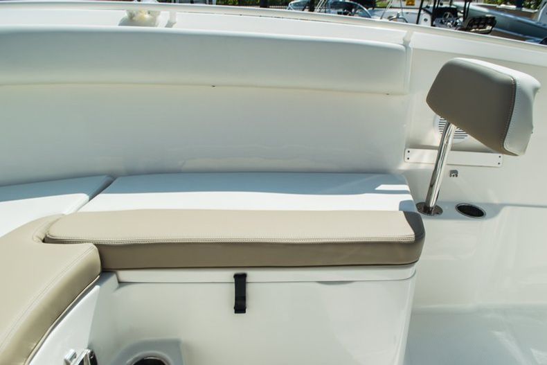Thumbnail 15 for New 2016 Sailfish 270 CC Center Console boat for sale in West Palm Beach, FL