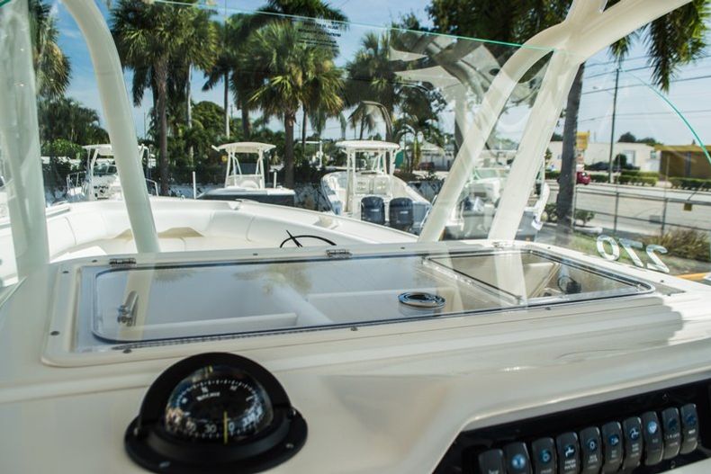 Thumbnail 27 for New 2016 Sailfish 270 CC Center Console boat for sale in West Palm Beach, FL