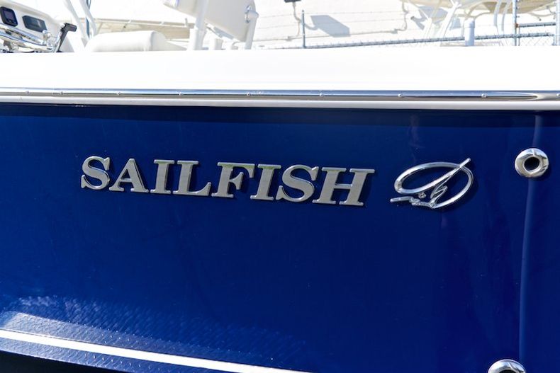 Thumbnail 7 for New 2015 Sailfish 220 CC Center Console boat for sale in Miami, FL
