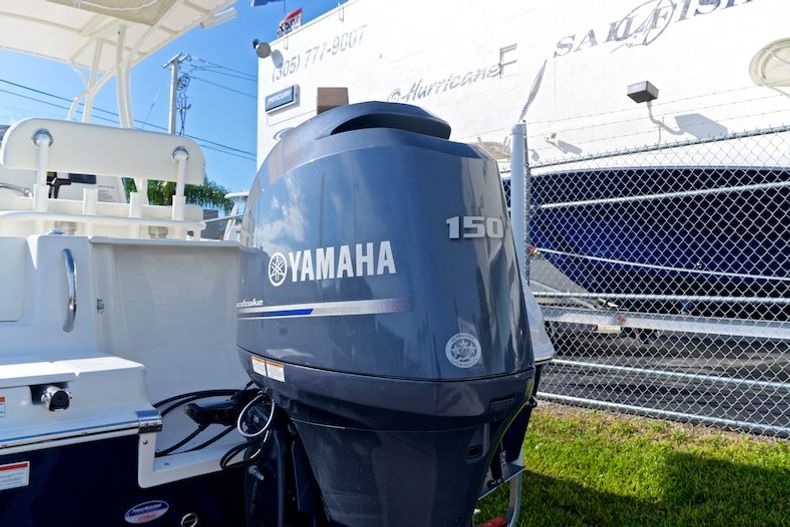 Thumbnail 8 for New 2015 Sailfish 220 CC Center Console boat for sale in Miami, FL