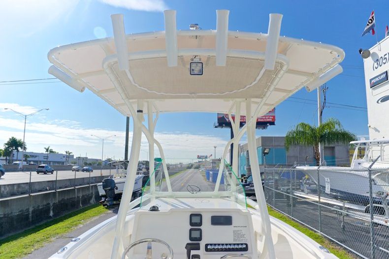 Thumbnail 19 for New 2015 Sailfish 220 CC Center Console boat for sale in Miami, FL