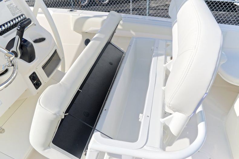 Thumbnail 37 for New 2015 Sailfish 220 CC Center Console boat for sale in Miami, FL