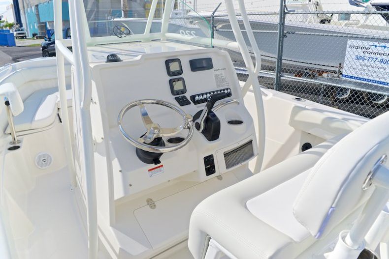 Thumbnail 39 for New 2015 Sailfish 220 CC Center Console boat for sale in Miami, FL