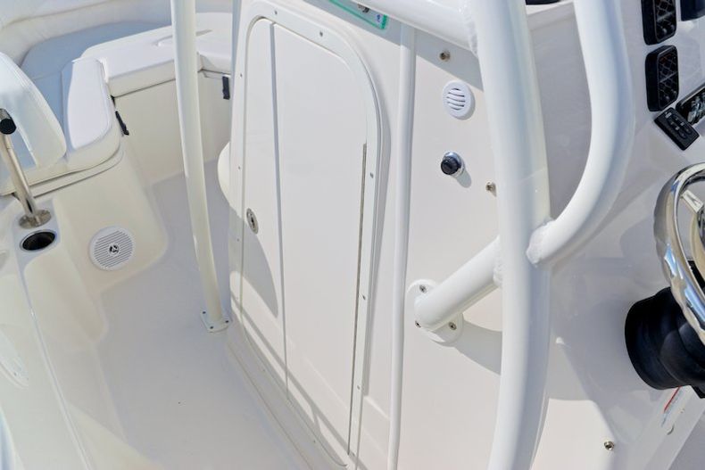 Thumbnail 47 for New 2015 Sailfish 220 CC Center Console boat for sale in Miami, FL
