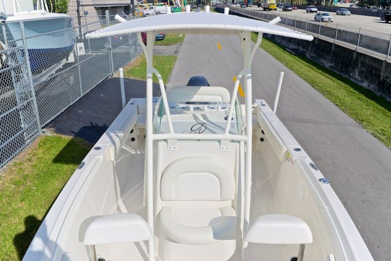 Thumbnail 57 for New 2015 Sailfish 220 CC Center Console boat for sale in Miami, FL