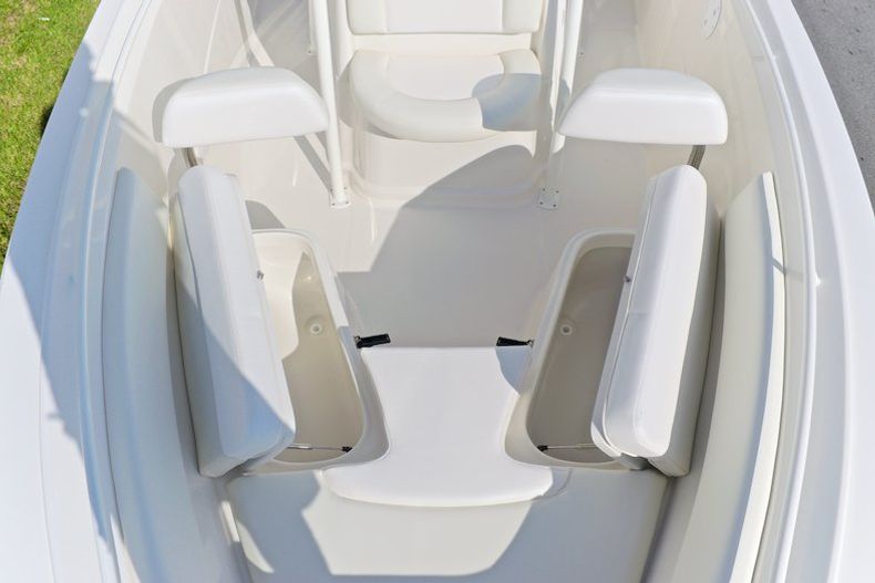 Thumbnail 64 for New 2015 Sailfish 220 CC Center Console boat for sale in Miami, FL
