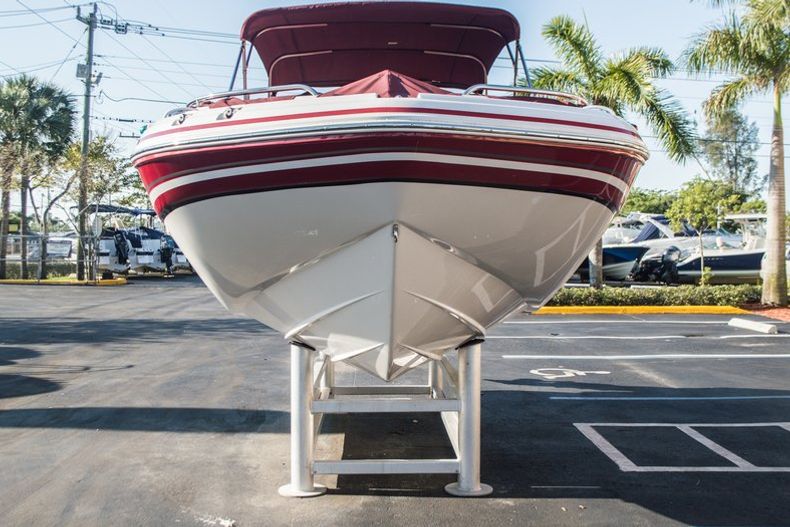 Thumbnail 10 for New 2014 Hurricane SunDeck SD 2200 OB boat for sale in Miami, FL