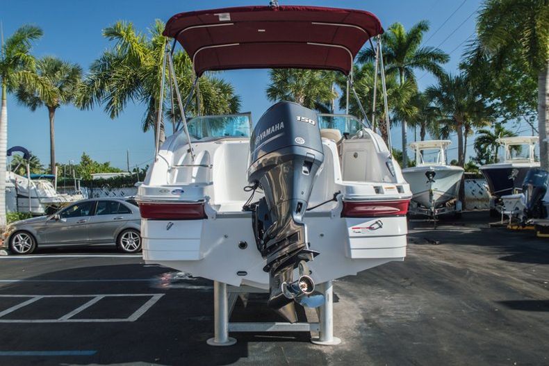 Thumbnail 6 for New 2014 Hurricane SunDeck SD 2200 OB boat for sale in Miami, FL