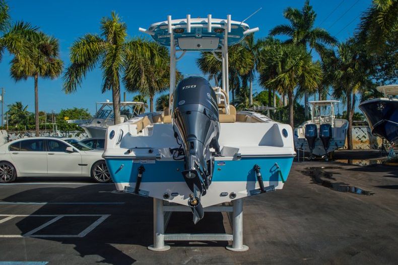 Thumbnail 7 for New 2016 Sportsman Open 212 Center Console boat for sale in West Palm Beach, FL