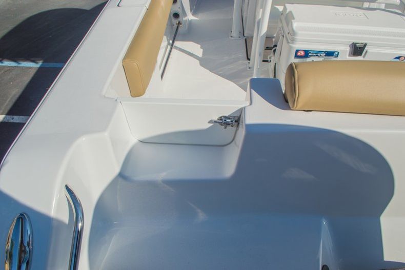 Thumbnail 13 for New 2016 Sportsman Open 212 Center Console boat for sale in West Palm Beach, FL