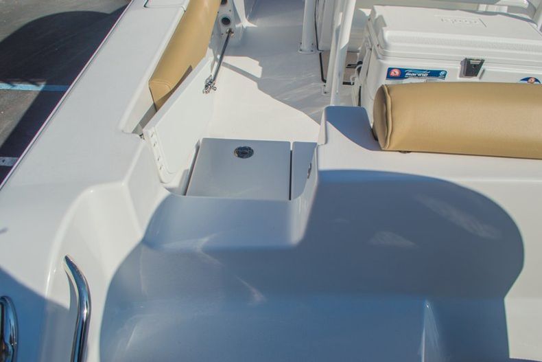 Thumbnail 14 for New 2016 Sportsman Open 212 Center Console boat for sale in West Palm Beach, FL