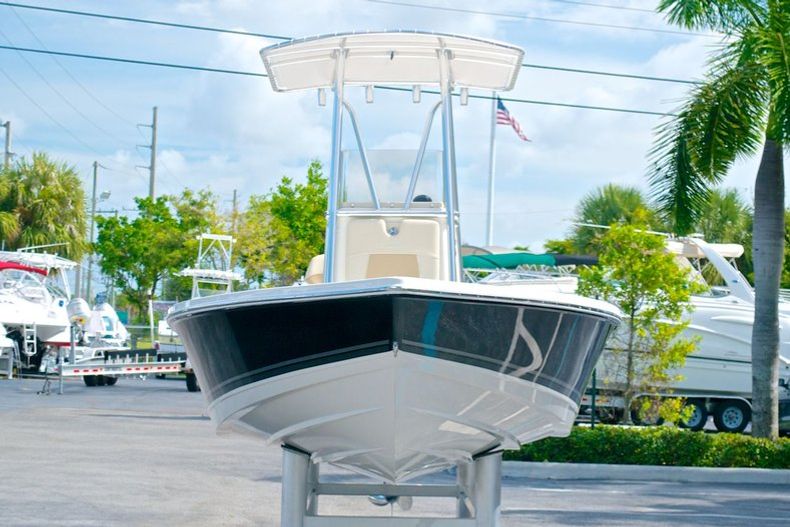 Thumbnail 2 for New 2014 Cobia 21 Bay boat for sale in West Palm Beach, FL