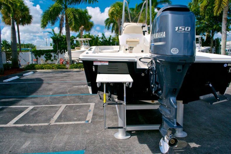 Thumbnail 16 for New 2014 Cobia 21 Bay boat for sale in West Palm Beach, FL