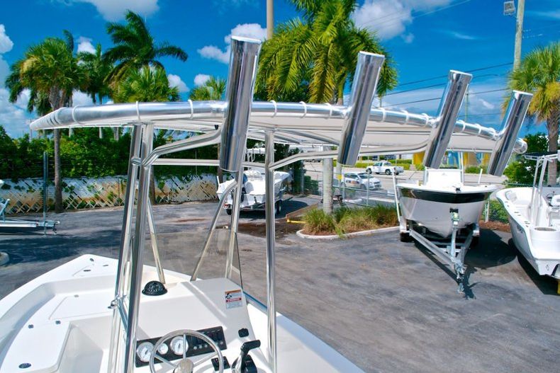 Thumbnail 21 for New 2014 Cobia 21 Bay boat for sale in West Palm Beach, FL