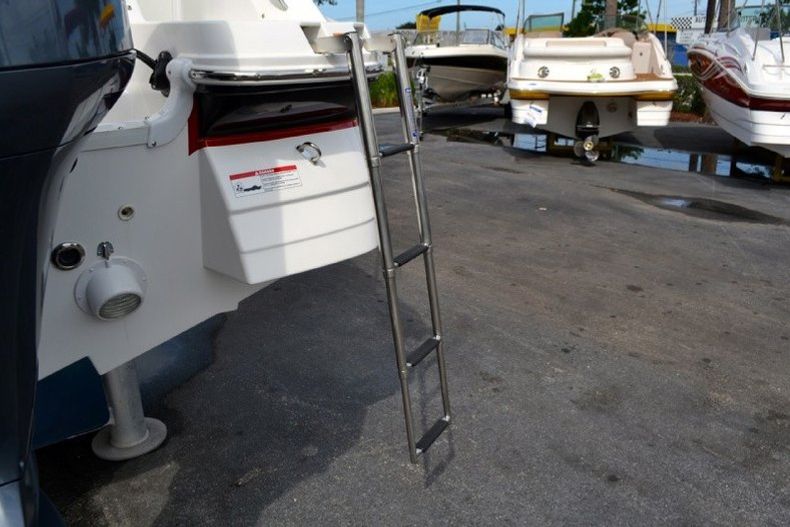 Thumbnail 15 for New 2013 Hurricane SunDeck SD 2200 DC OB boat for sale in West Palm Beach, FL