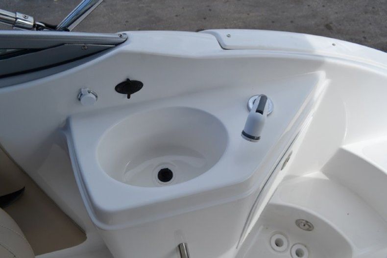 Thumbnail 29 for New 2013 Hurricane SunDeck SD 2200 DC OB boat for sale in West Palm Beach, FL