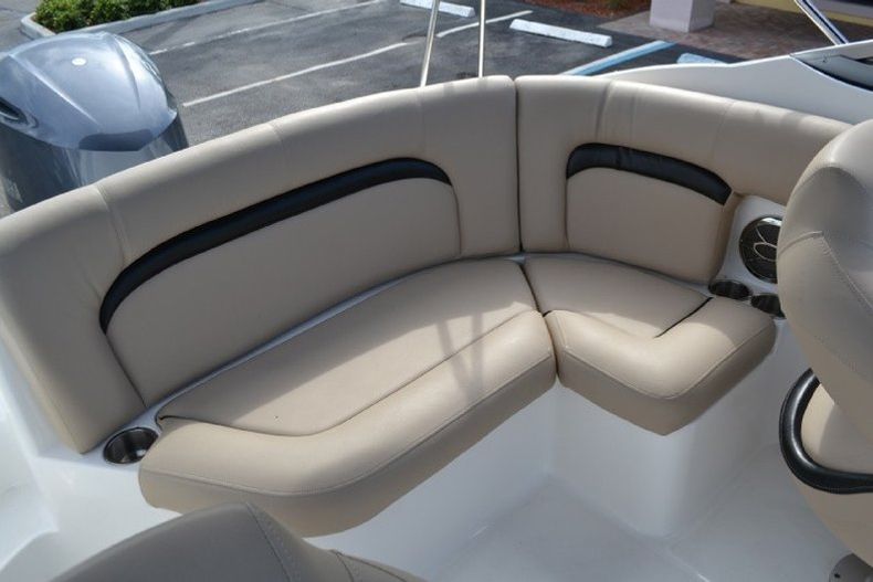 Thumbnail 32 for New 2013 Hurricane SunDeck SD 2200 DC OB boat for sale in West Palm Beach, FL