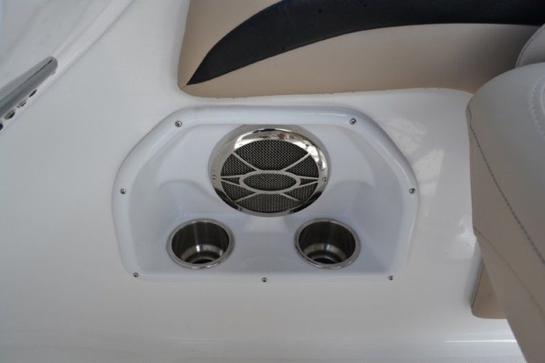 Thumbnail 46 for New 2013 Hurricane SunDeck SD 2200 DC OB boat for sale in West Palm Beach, FL