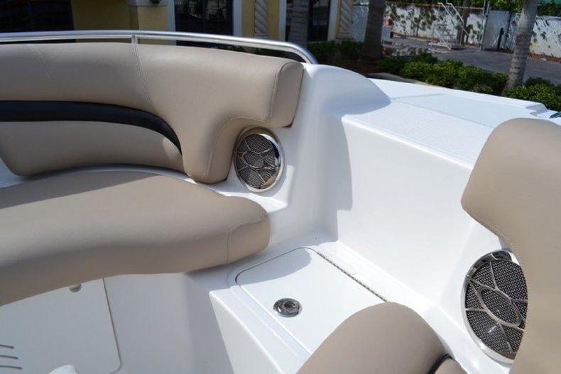 Thumbnail 61 for New 2013 Hurricane SunDeck SD 2200 DC OB boat for sale in West Palm Beach, FL