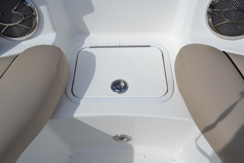 Thumbnail 62 for New 2013 Hurricane SunDeck SD 2200 DC OB boat for sale in West Palm Beach, FL