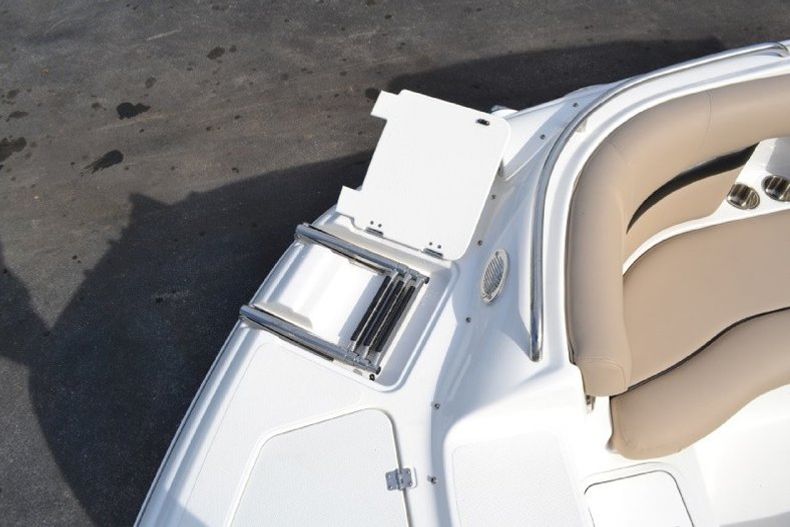 Thumbnail 69 for New 2013 Hurricane SunDeck SD 2200 DC OB boat for sale in West Palm Beach, FL