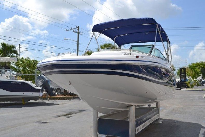 Thumbnail 5 for New 2013 Hurricane SunDeck SD 2000 OB boat for sale in West Palm Beach, FL