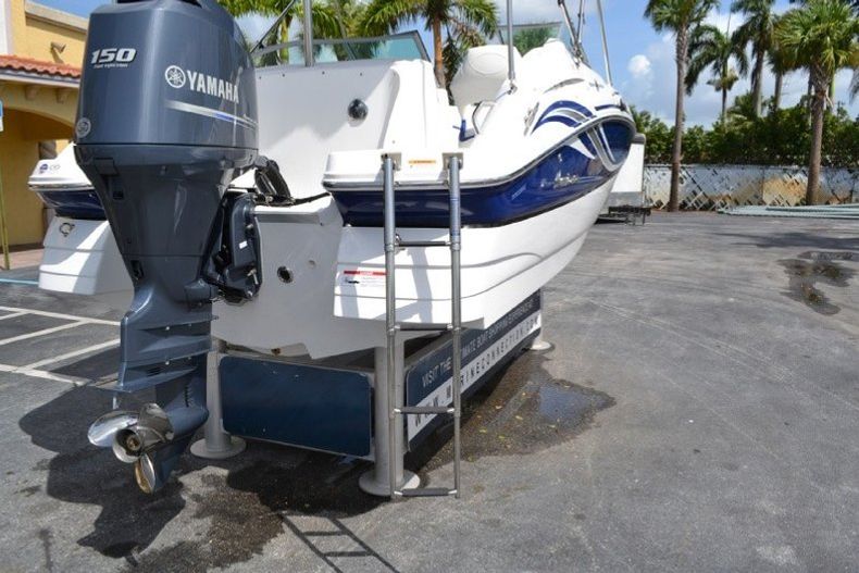 Thumbnail 18 for New 2013 Hurricane SunDeck SD 2000 OB boat for sale in West Palm Beach, FL