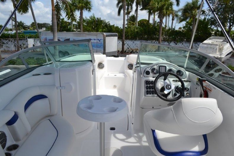Thumbnail 22 for New 2013 Hurricane SunDeck SD 2000 OB boat for sale in West Palm Beach, FL
