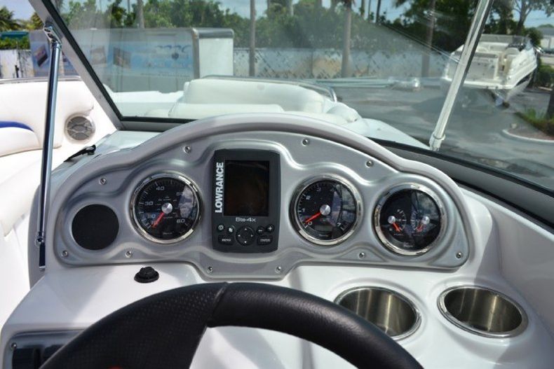 Thumbnail 24 for New 2013 Hurricane SunDeck SD 2000 OB boat for sale in West Palm Beach, FL