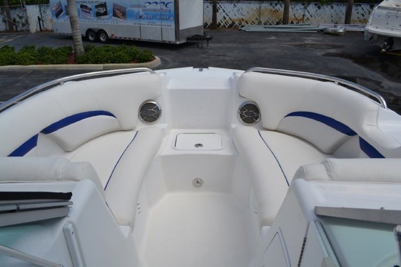 Thumbnail 43 for New 2013 Hurricane SunDeck SD 2000 OB boat for sale in West Palm Beach, FL