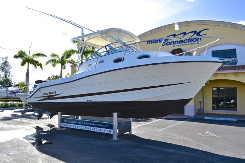 Thumbnail 1 for Used 2002 Hydra-Sports 2600 Walk Around boat for sale in West Palm Beach, FL