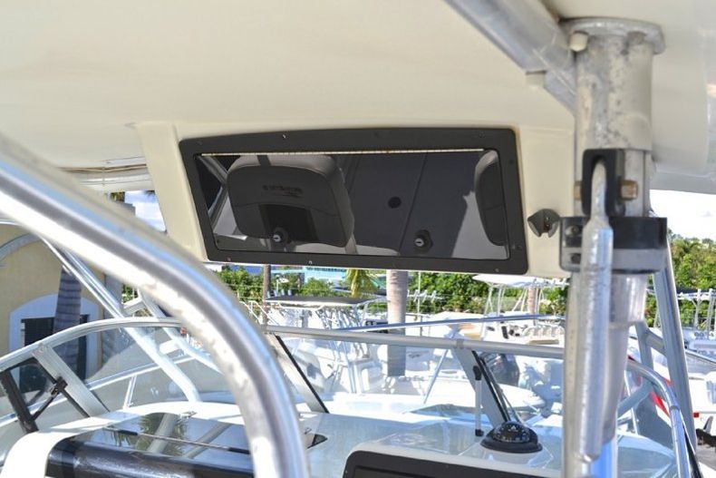 Thumbnail 57 for Used 2002 Hydra-Sports 2600 Walk Around boat for sale in West Palm Beach, FL