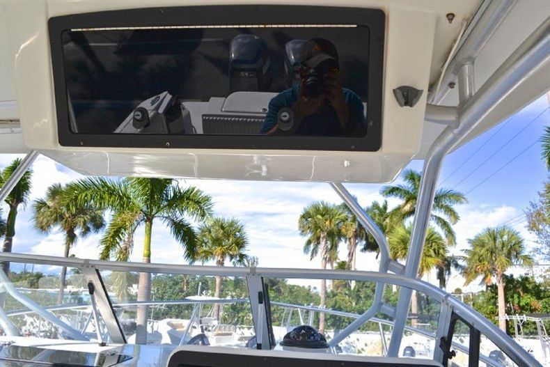 Thumbnail 72 for Used 2002 Hydra-Sports 2600 Walk Around boat for sale in West Palm Beach, FL