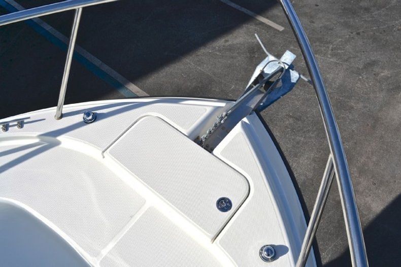 Thumbnail 90 for Used 2002 Hydra-Sports 2600 Walk Around boat for sale in West Palm Beach, FL
