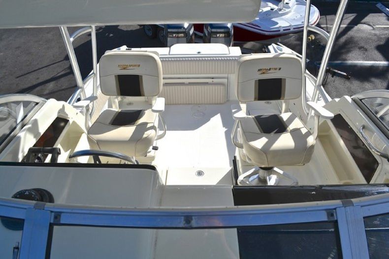 Thumbnail 96 for Used 2002 Hydra-Sports 2600 Walk Around boat for sale in West Palm Beach, FL