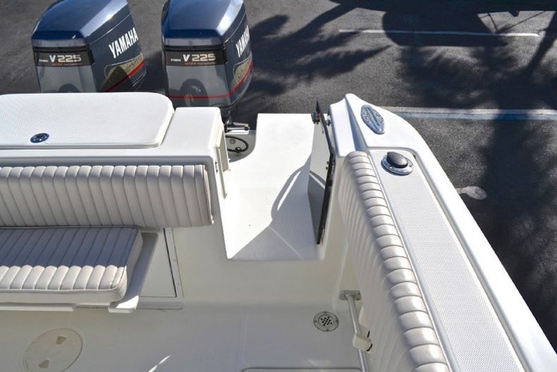 Thumbnail 35 for Used 2002 Hydra-Sports 2600 Walk Around boat for sale in West Palm Beach, FL