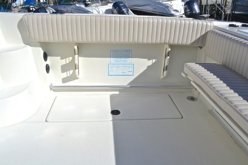 Thumbnail 40 for Used 2002 Hydra-Sports 2600 Walk Around boat for sale in West Palm Beach, FL