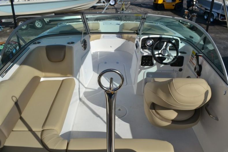 Thumbnail 9 for New 2016 Hurricane SunDeck SD 187 OB boat for sale in West Palm Beach, FL