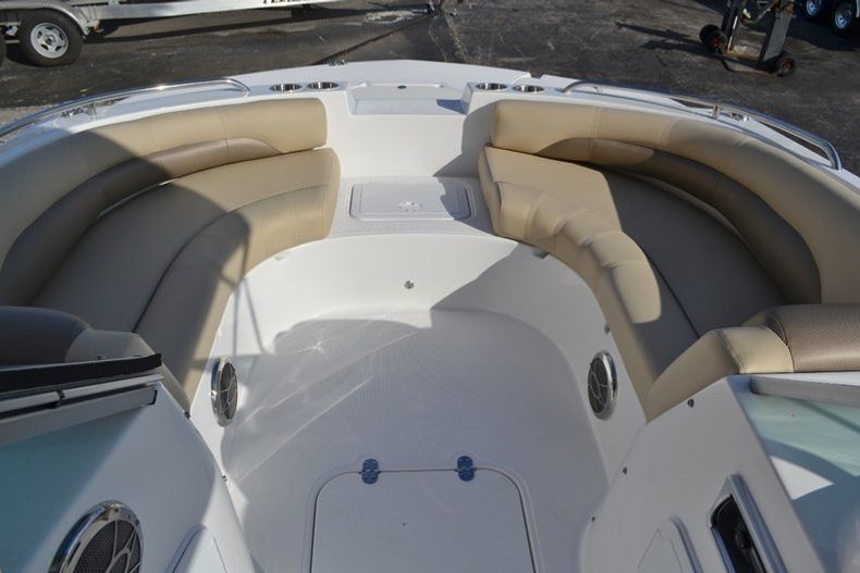 Thumbnail 12 for New 2016 Hurricane SunDeck SD 187 OB boat for sale in West Palm Beach, FL