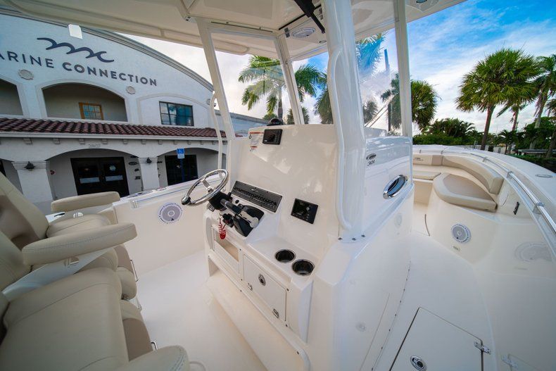 Thumbnail 22 for New 2019 Cobia 301 CC Center Console boat for sale in West Palm Beach, FL