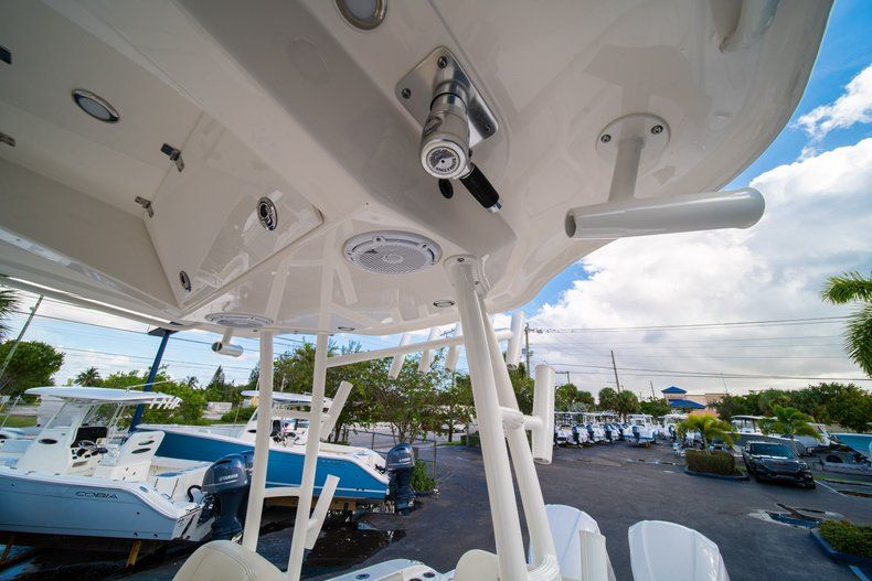Thumbnail 21 for New 2019 Cobia 301 CC Center Console boat for sale in West Palm Beach, FL