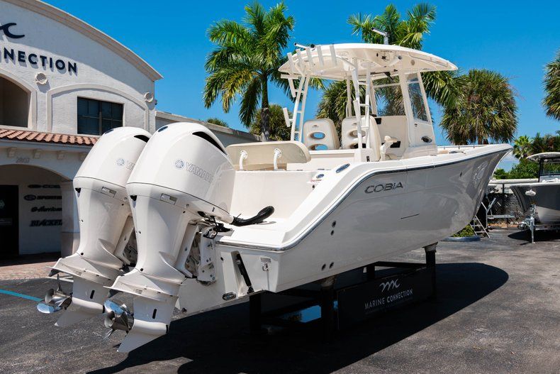 Thumbnail 7 for New 2019 Cobia 301 CC Center Console boat for sale in West Palm Beach, FL