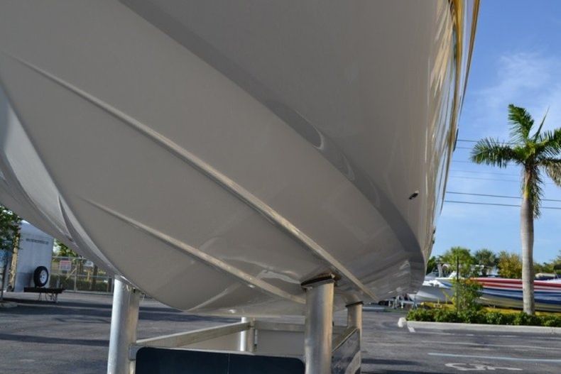 Thumbnail 4 for New 2013 Hurricane SunDeck SD 2400 IO boat for sale in West Palm Beach, FL