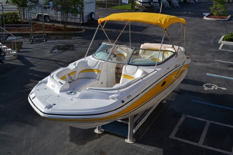 Thumbnail 77 for New 2013 Hurricane SunDeck SD 2400 IO boat for sale in West Palm Beach, FL