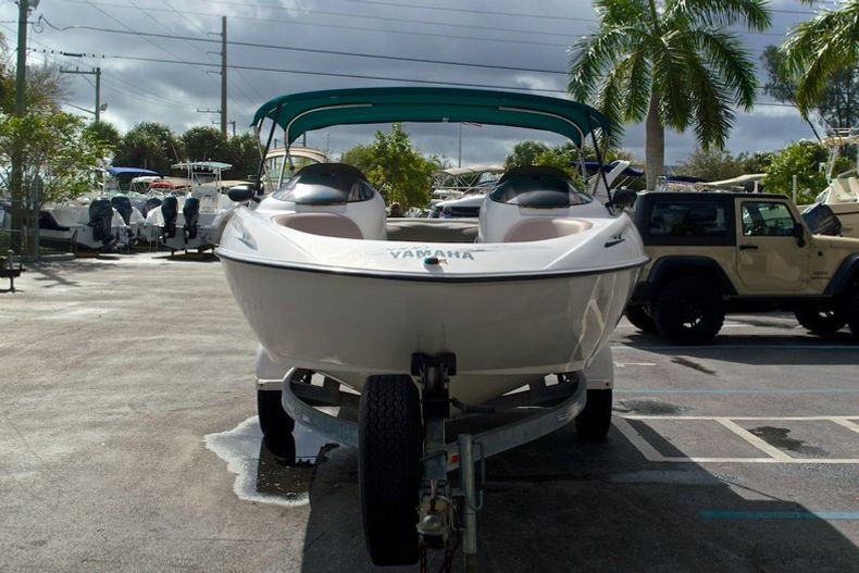 Thumbnail 2 for Used 2000 Yamaha LS2000 Twin Jet Boat boat for sale in West Palm Beach, FL