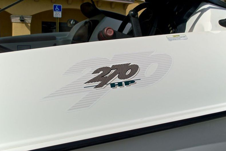 Thumbnail 9 for Used 2000 Yamaha LS2000 Twin Jet Boat boat for sale in West Palm Beach, FL