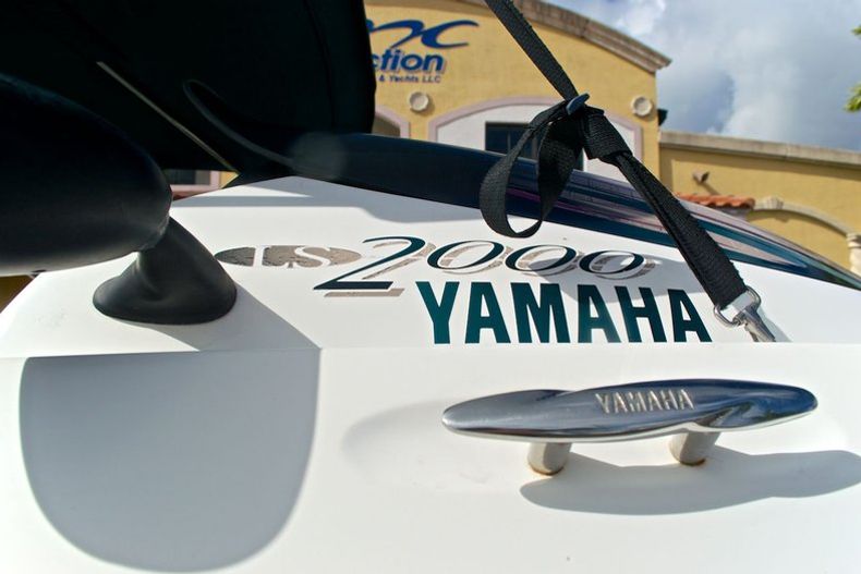 Thumbnail 10 for Used 2000 Yamaha LS2000 Twin Jet Boat boat for sale in West Palm Beach, FL