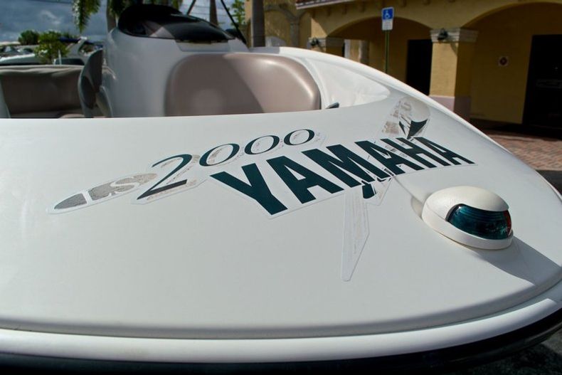 Thumbnail 11 for Used 2000 Yamaha LS2000 Twin Jet Boat boat for sale in West Palm Beach, FL